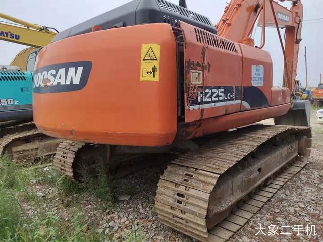 斗山 DH225LC-9 挖掘机