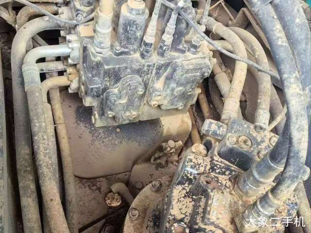 神钢 SK200-8 挖掘机