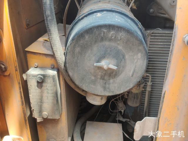 现代 R225-7 挖掘机