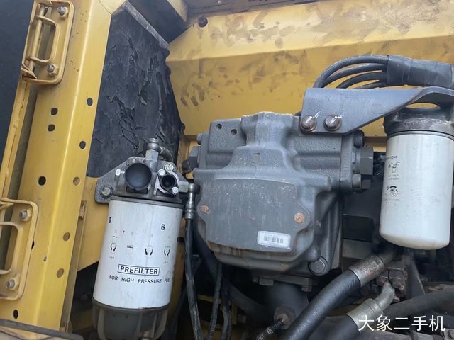 小松 PC240LC-8 挖掘机