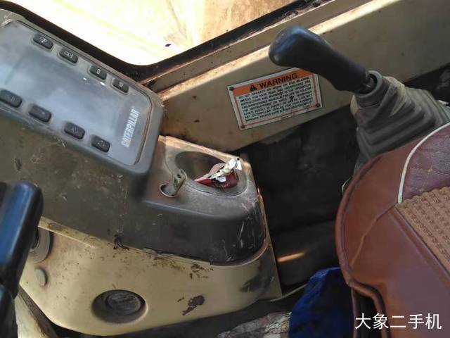 卡特彼勒 320B 挖掘机