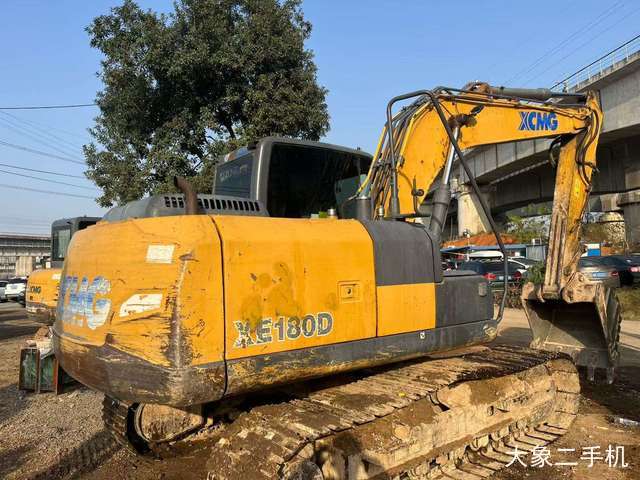 徐工 XE150D 挖掘机