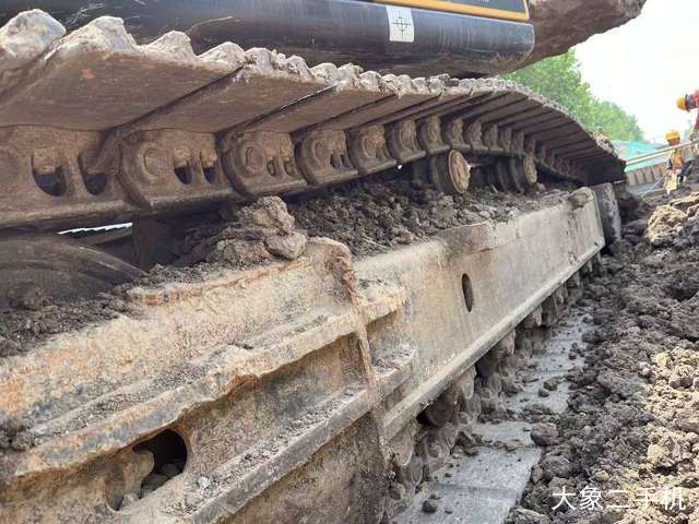 三一重工 SY215C-10 挖掘机