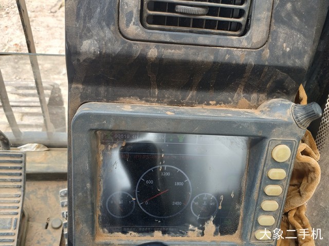 沃得重工 W2425LC-8 挖掘机