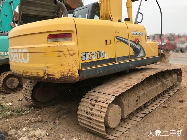 神钢 SK210LC-8 挖掘机