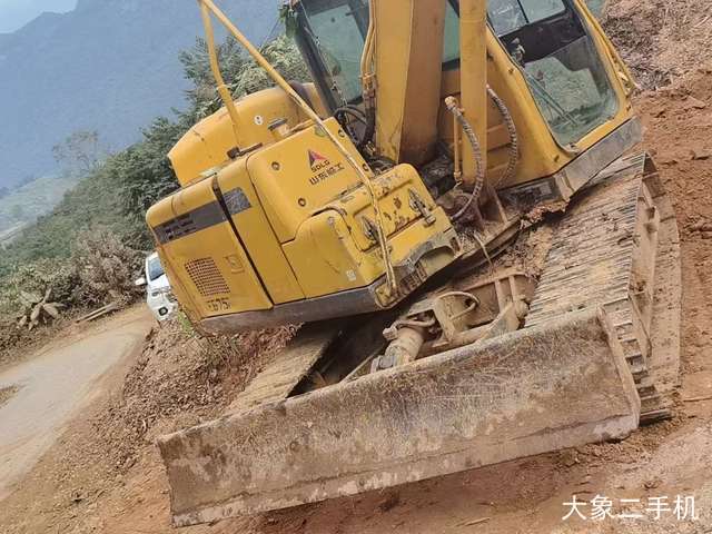 山东临工 E680F 挖掘机