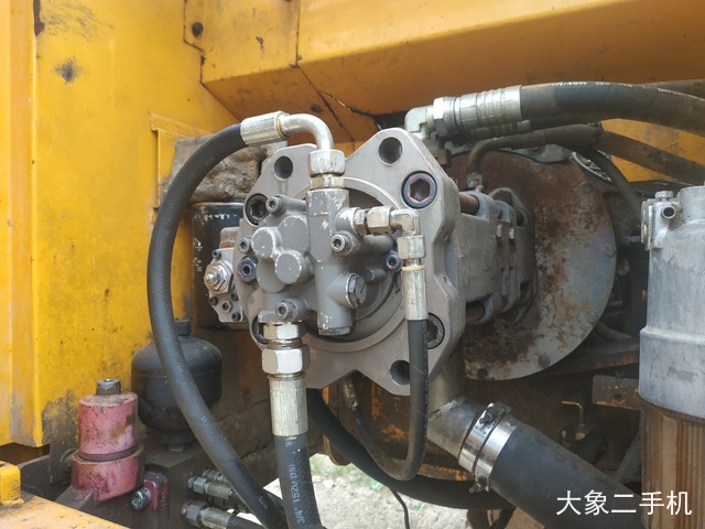 徐工 XE210 挖掘机