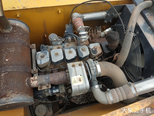 现代 R225LC-7 挖掘机