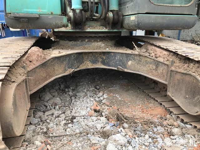 神钢 SK210LC-8 挖掘机