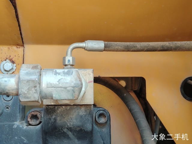 徐工 XE75D 挖掘机