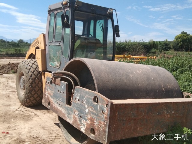 洛阳路通 LT220S 压路机