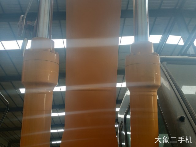 加藤 HD512-R5 挖掘机