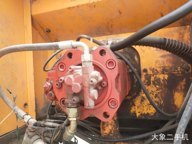 现代 R225LC-7 挖掘机