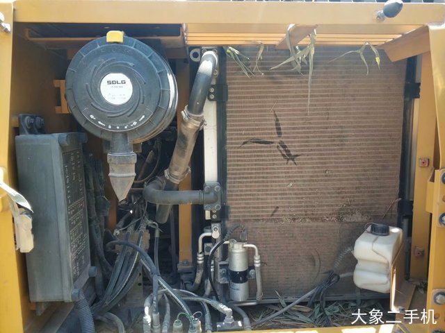 山东临工 LG6135E 挖掘机