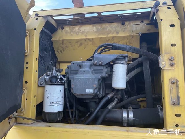 小松 PC240LC-8 挖掘机