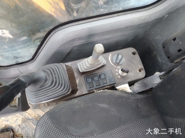 三一重工 SY65C 挖掘机