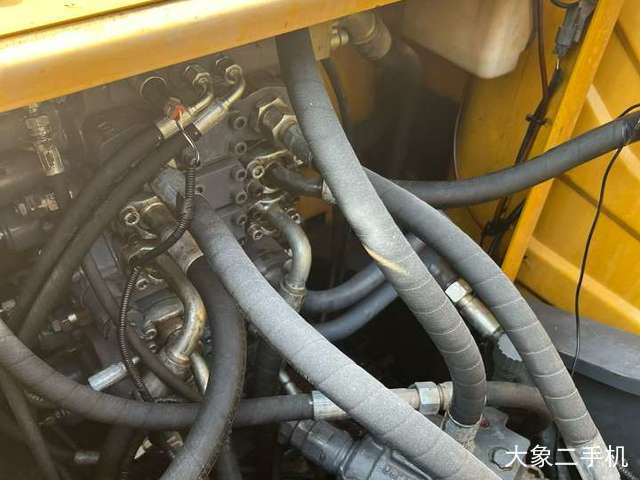 徐工 XE150D 挖掘机