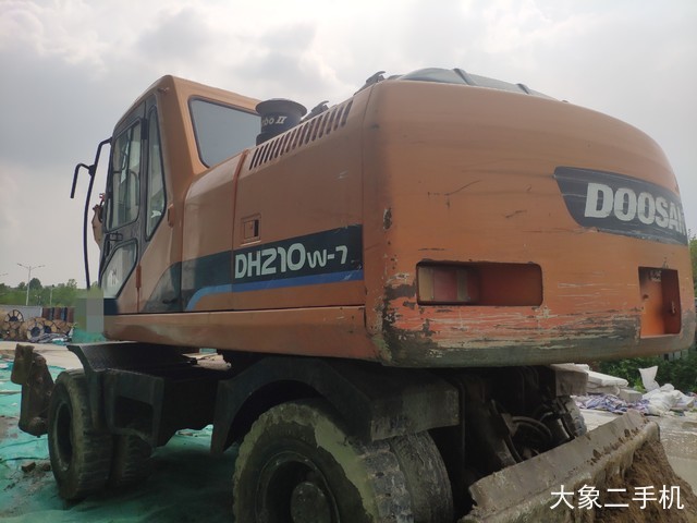 斗山 DH210W-7 挖掘机