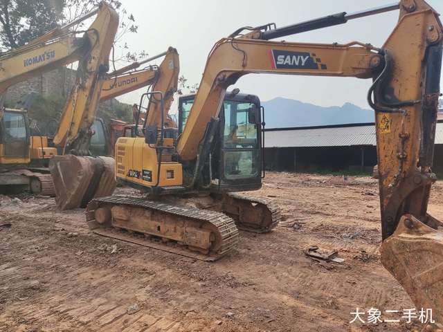 三一重工 SY75C-9 挖掘机