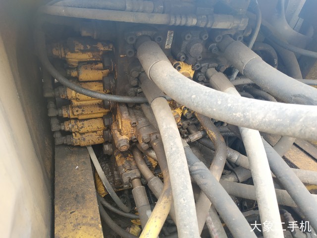 小松 PC220-8 挖掘机