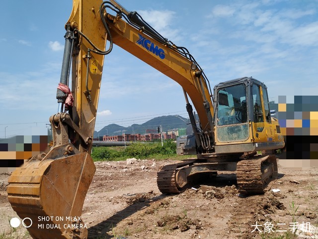 徐工 XE135D 挖掘机