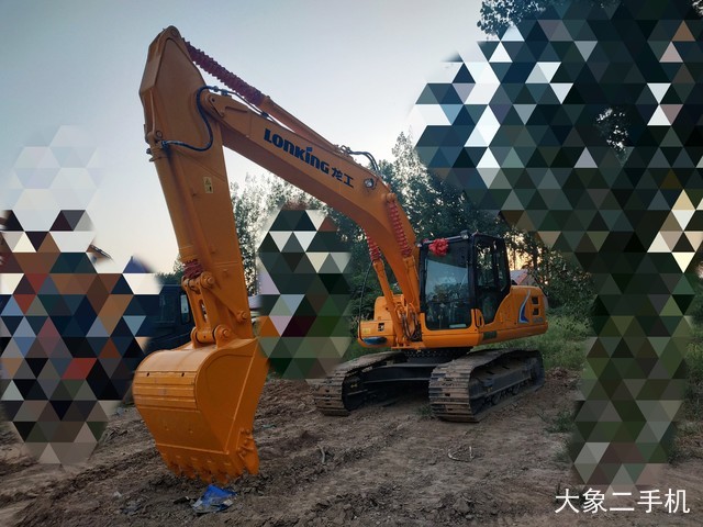 龙工 LG6225E 挖掘机