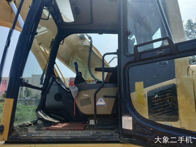 小松 PC200-8N1 挖掘机