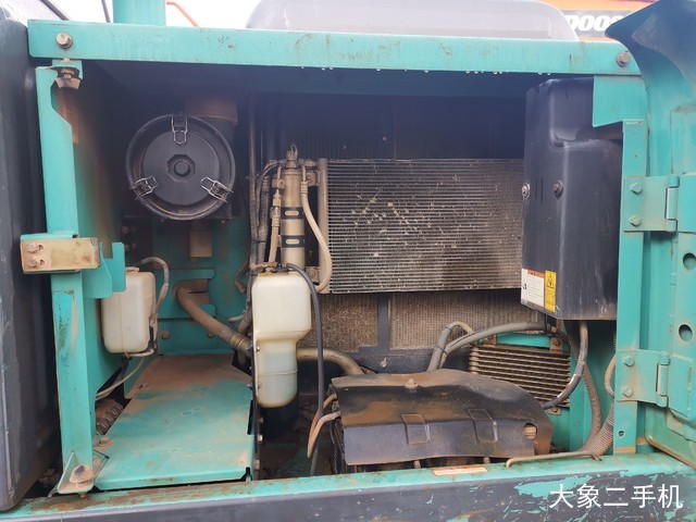 神钢 SK130-8 挖掘机