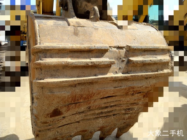 小松 PC240LC-8 挖掘机