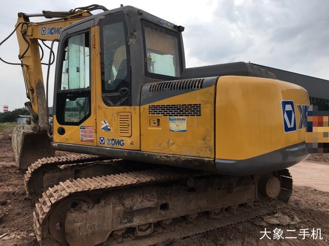 徐工 XE135B 挖掘机