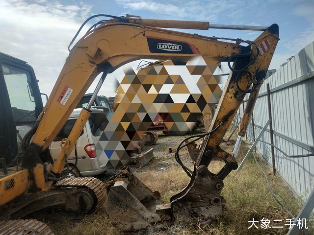 雷沃重工 FR65V8 挖掘机