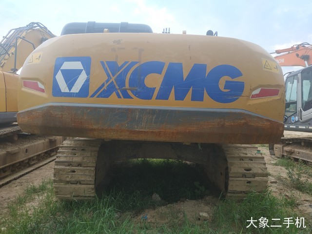 徐工 XE370D 挖掘机