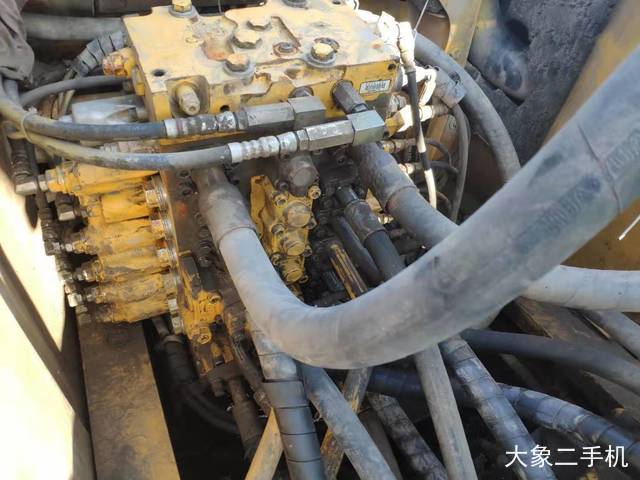 小松 PC220-8 挖掘机