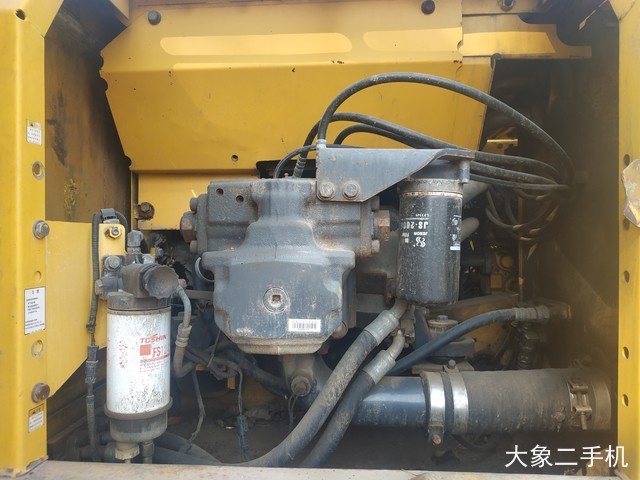 小松 PC240LC-8 挖掘机