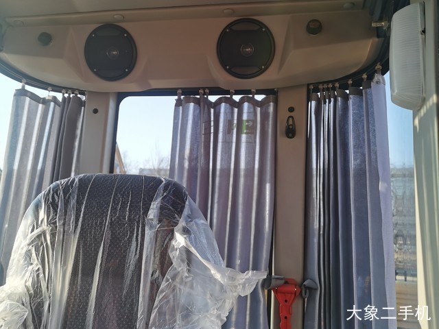 徐工 XE75D 挖掘机