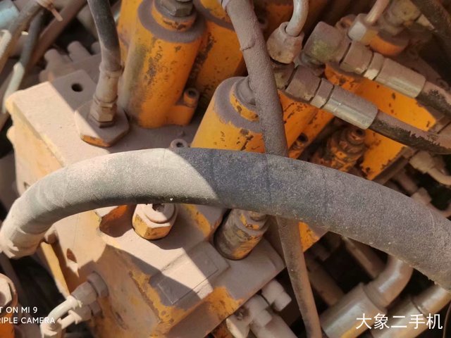 现代 R225LC-7 挖掘机