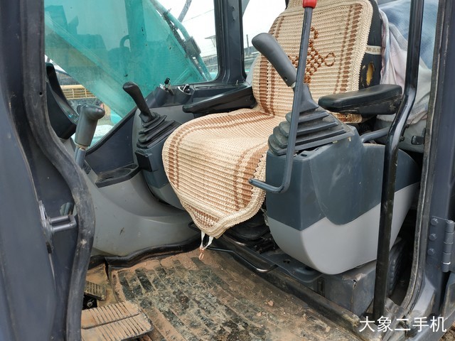 神钢 SK250-8 挖掘机