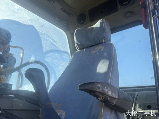 山东临工 E6135F 挖掘机