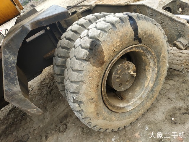 现代 R210W-5 挖掘机