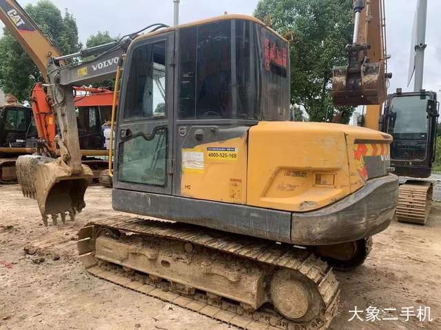 沃尔沃 EC80D 挖掘机