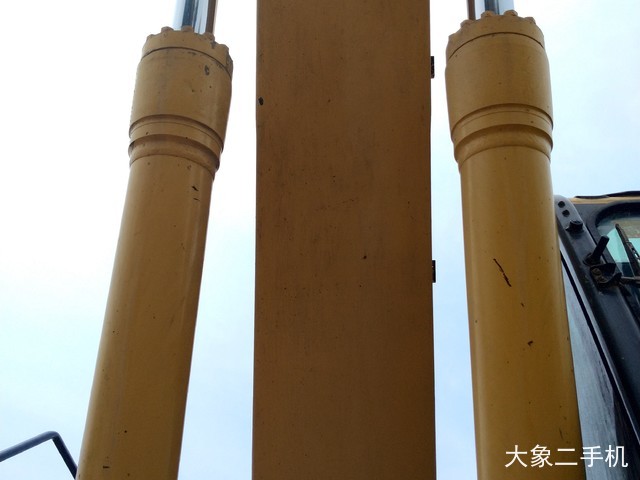 小松 PC220-8M0 挖掘机