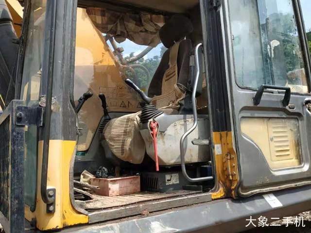 三一重工 SY305C-9 挖掘机