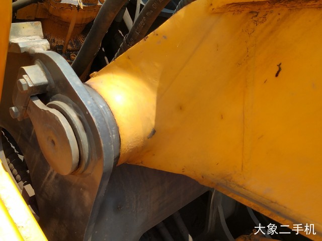 现代 R225LC-7 挖掘机