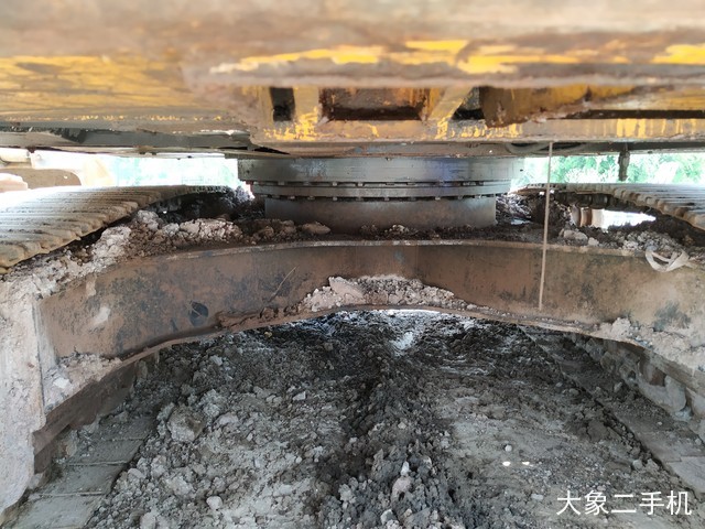 现代 R225LC-7 挖掘机