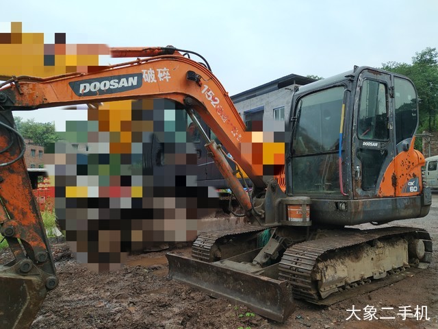 斗山 DX60 挖掘机