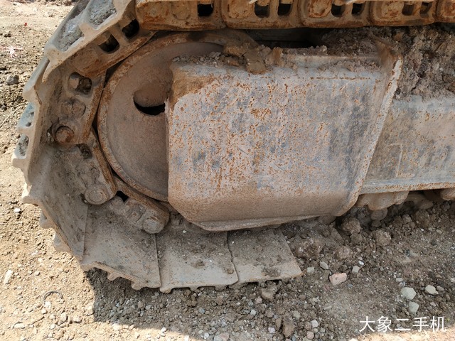 现代 R225LC-7 挖掘机