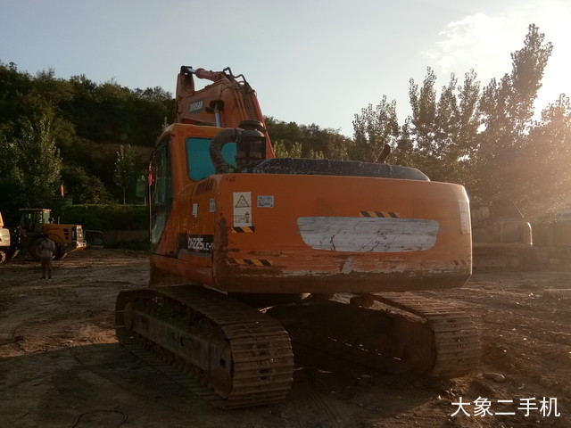 斗山 DH220LC-7 挖掘机