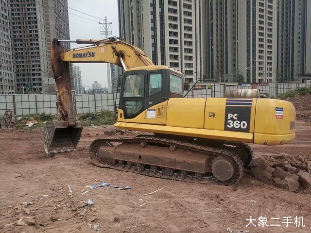 小松 PC200-8 挖掘机