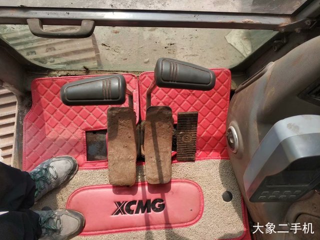 徐工 XE150 挖掘机