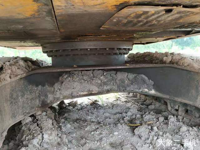 雷沃重工 FR225E 挖掘机